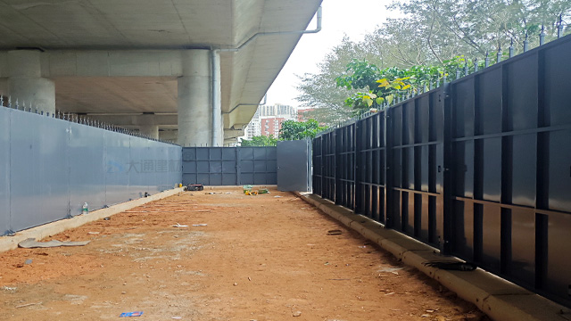 新型鋼結(jié)構(gòu)烤漆圍擋定制款-深圳市道路整改工程圍擋施工
